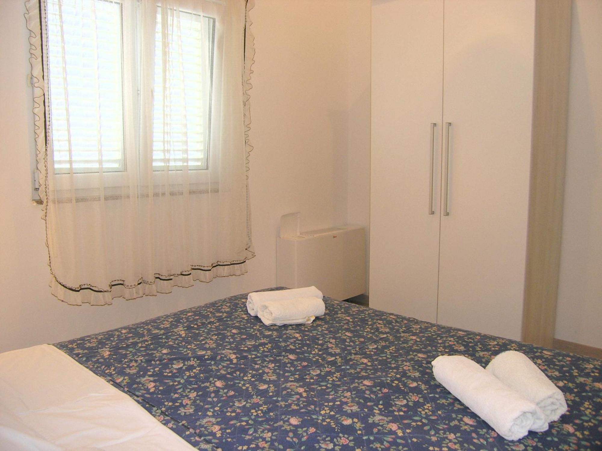 Apartments Sokolovic 克尔克 外观 照片